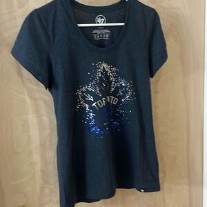 Toronto Maple Leafs women’s T-shirt sz sm